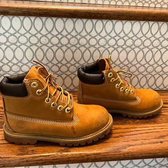 Timberlands - Picture 2 of 4